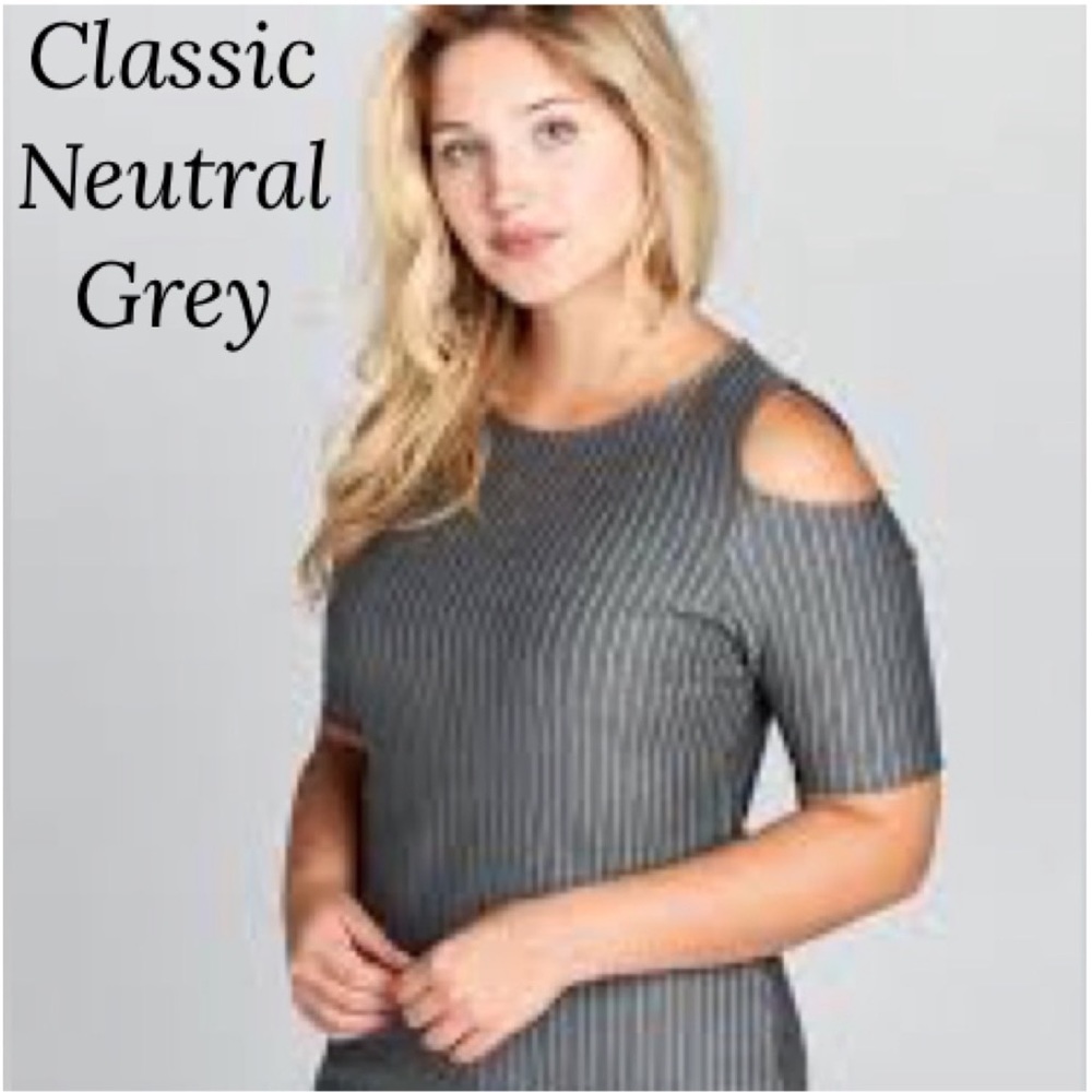 Bare Shoulder Top Ribbed Knit Sweater Neutral Grey Cut Out Short Sleeve Size M